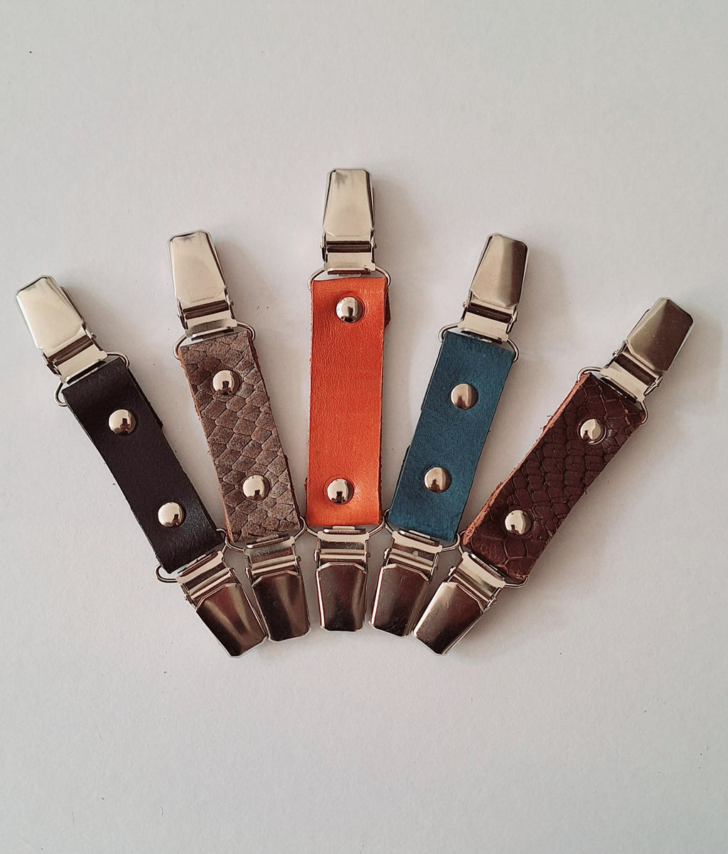 Stijlvolle Leren Cardigan Clips – Praktisch & Elegant