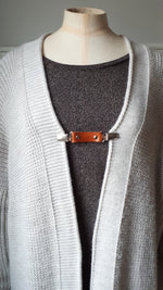 Stijlvolle Leren Cardigan Clips – Praktisch & Elegant