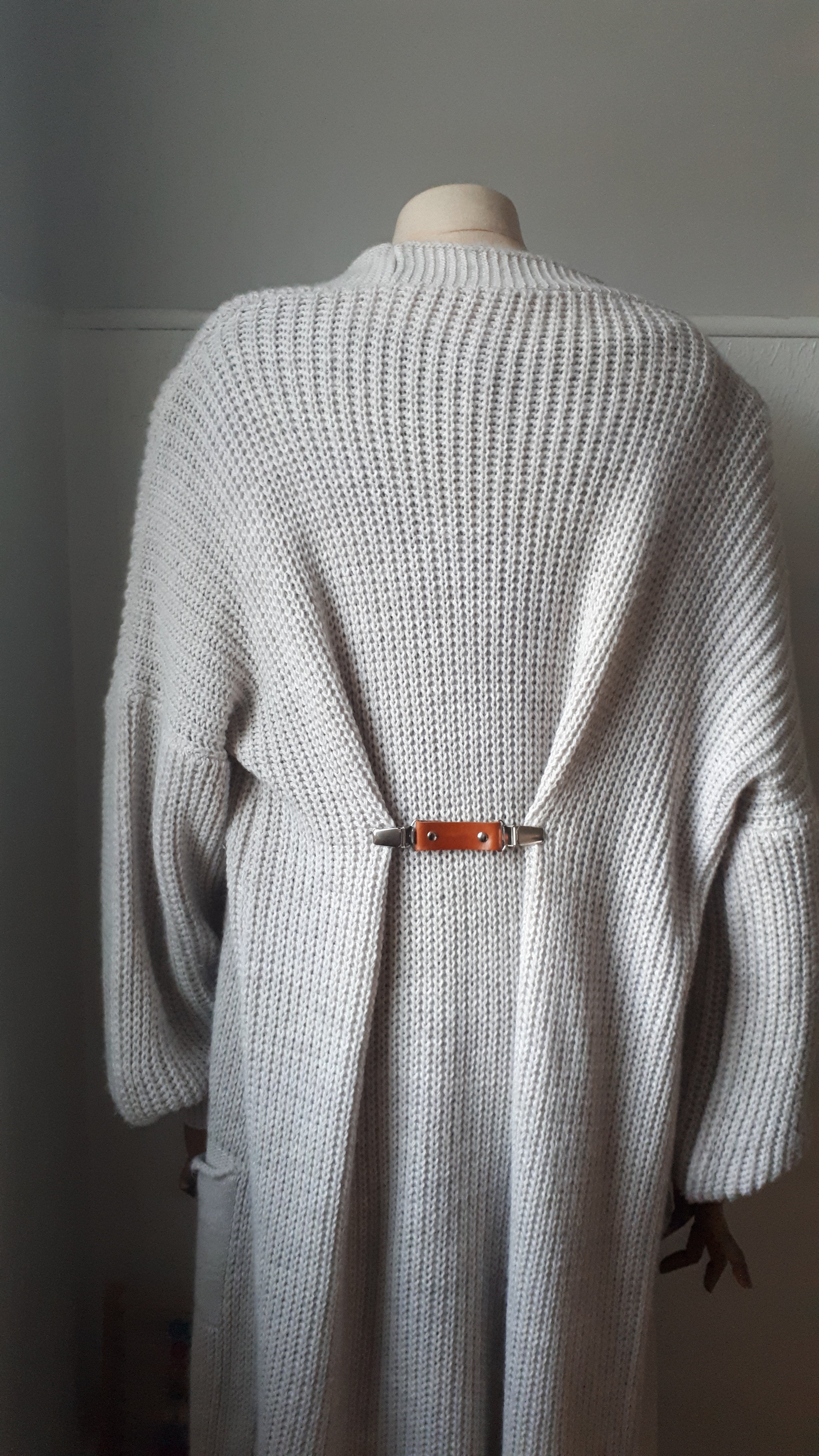 Stijlvolle Leren Cardigan Clips – Praktisch & Elegant