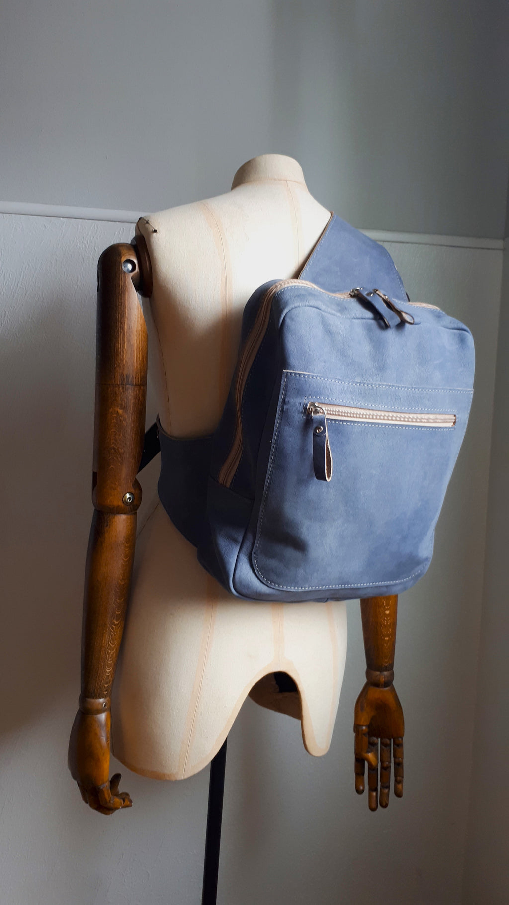 Blauwe "sling bag" voor de stoere man